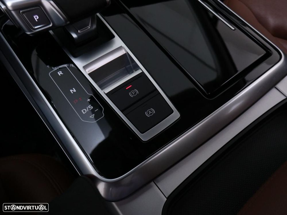 Audi Q7 55 TFSIe quattro S line Tiptronic - 23