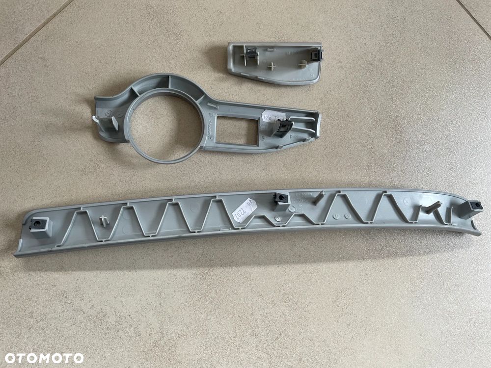 SKODA OCTAVIA II LISTWY DEKORY RAMKA KONSOLI KRATKI NAWIEWU Europa - 2