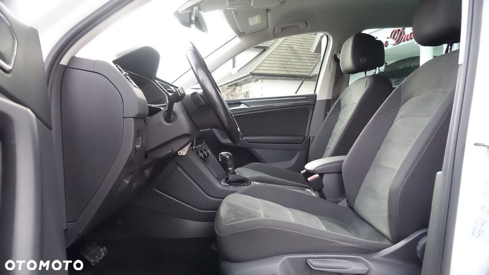 Volkswagen Tiguan - 24