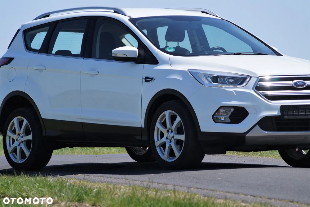 Ford Kuga - 24