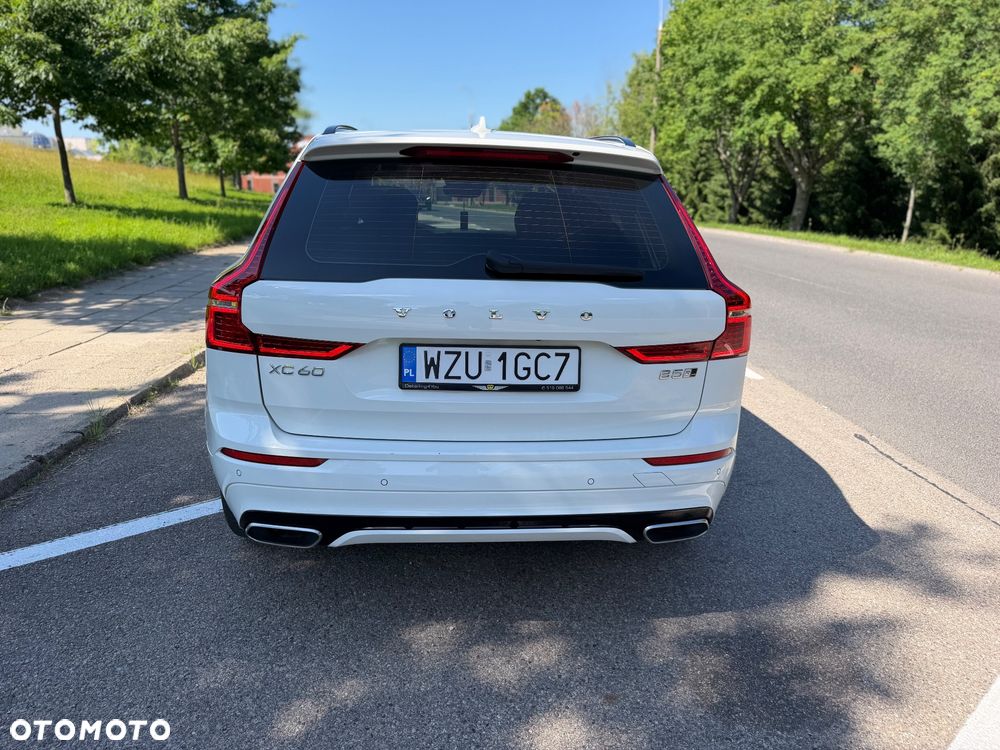Volvo XC 60 D5 SCR AWD R-Design - 36