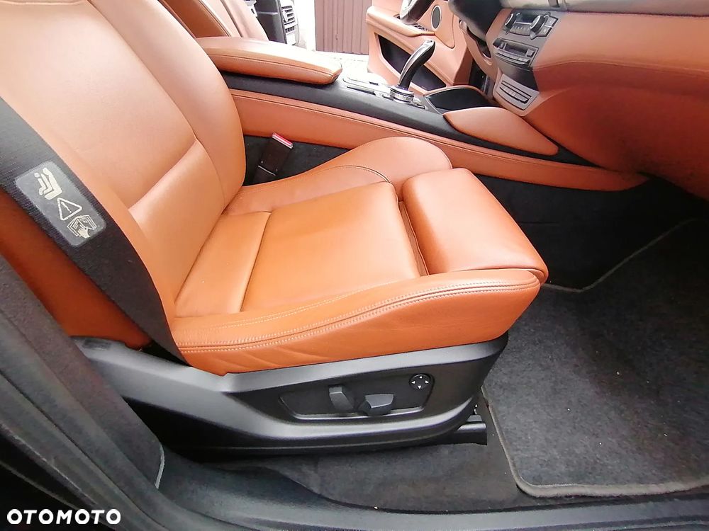 BMW X6M - 38