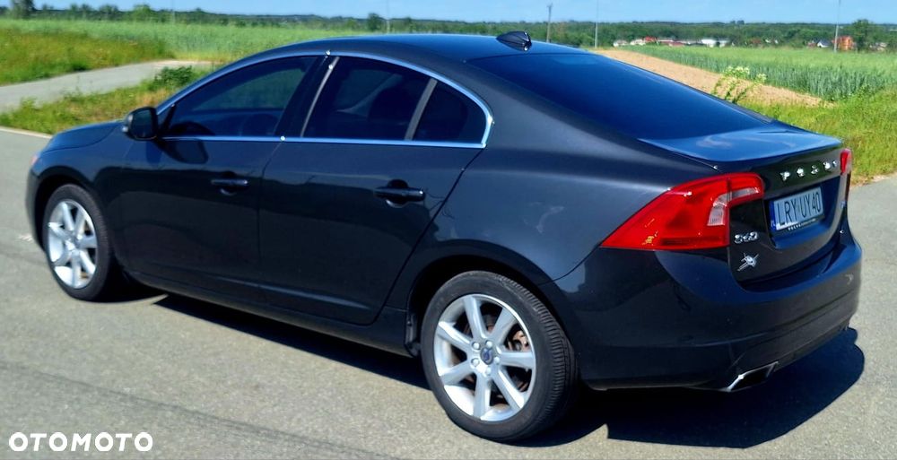 Volvo S60 T5 Momentum - 4