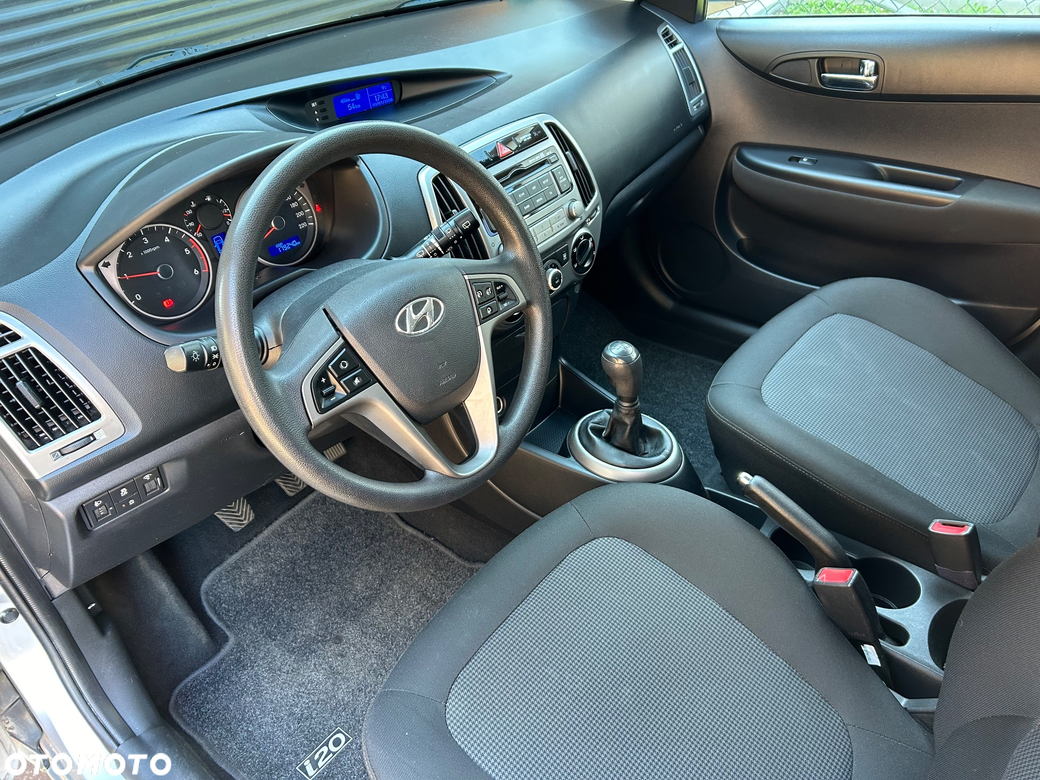 Hyundai i20 1.1 CRDi BlueDrive Comfort - 11