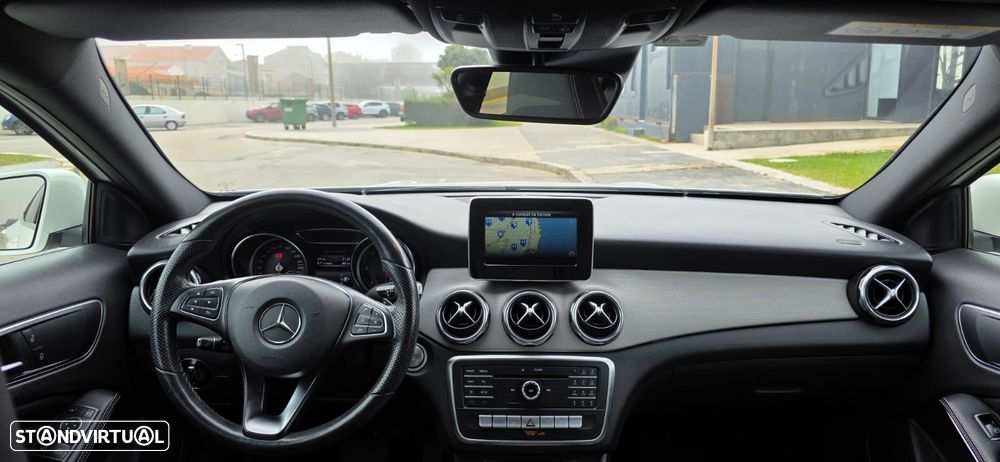 Mercedes-Benz GLA 200 - 14