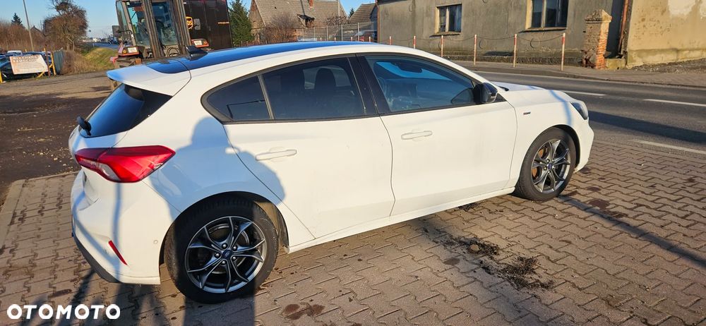 Ford Focus 1.5 EcoBlue Start-Stopp-System ST-LINE DESIGN - 5