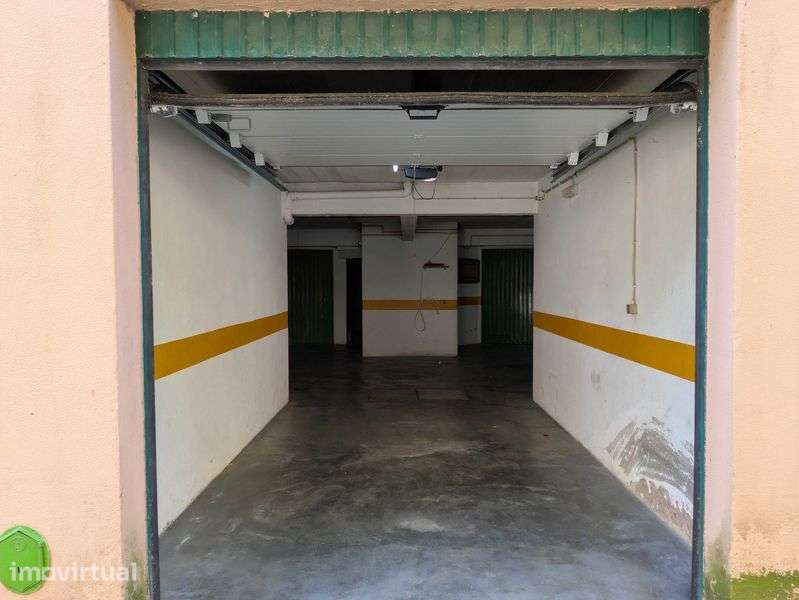 Lugar de Garagem, 12m2, Rinchoa, Fitares, Av. do Parque 11 - Grande imagem: 3/5