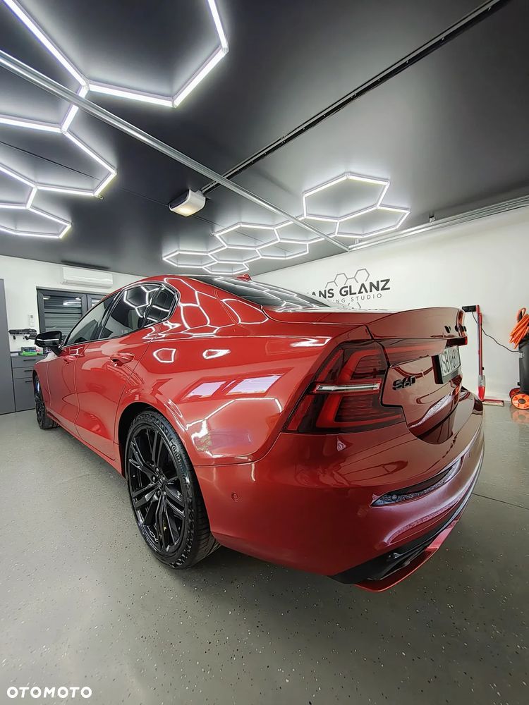 Volvo S60 T6 AWD R-Design - 4