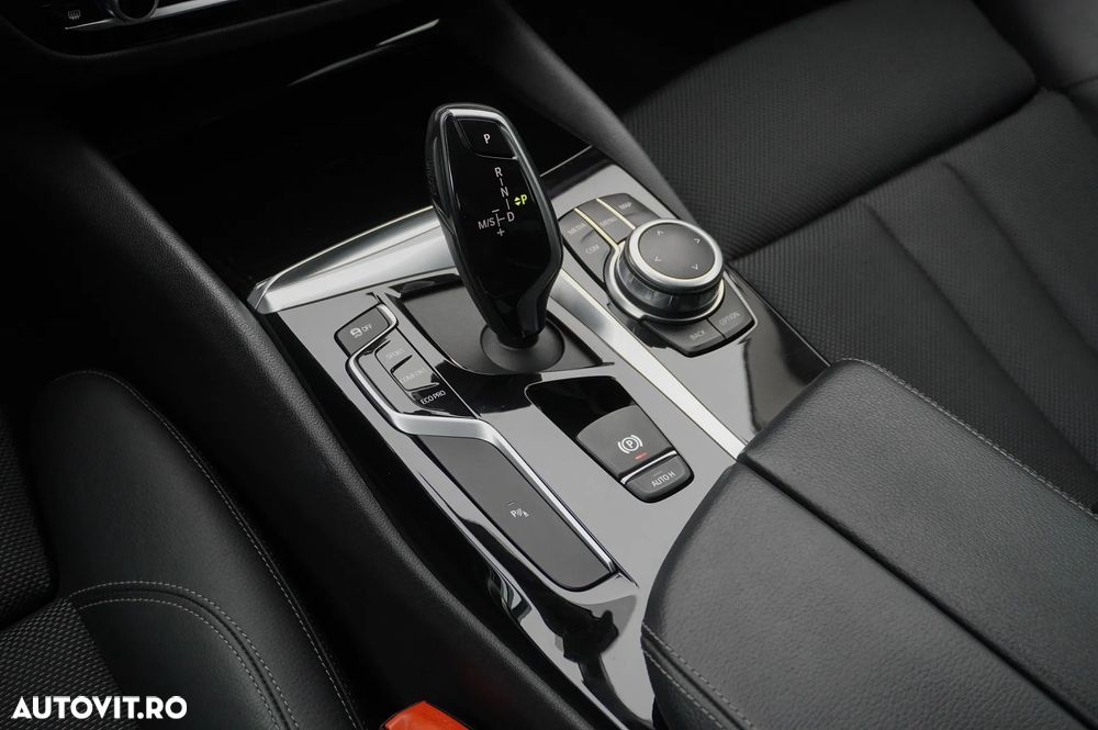 BMW Seria 5 520i Aut. Sport Line - 12