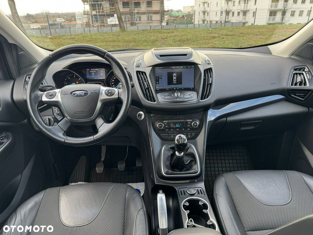 Ford Kuga 2.0 TDCi 2x4 Titanium - 22