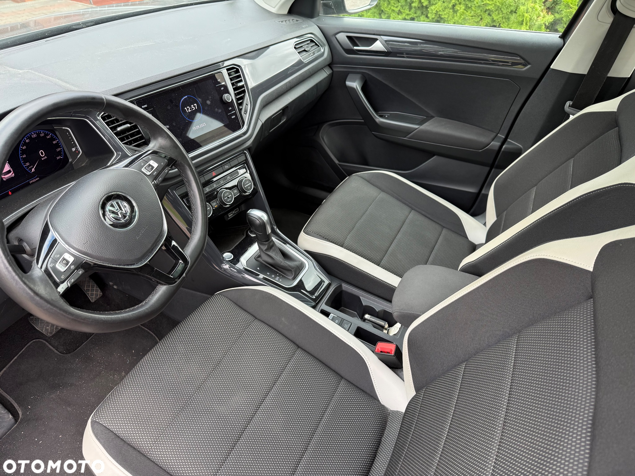 Volkswagen T-Roc 1.5 TSI ACT Premium DSG - 9