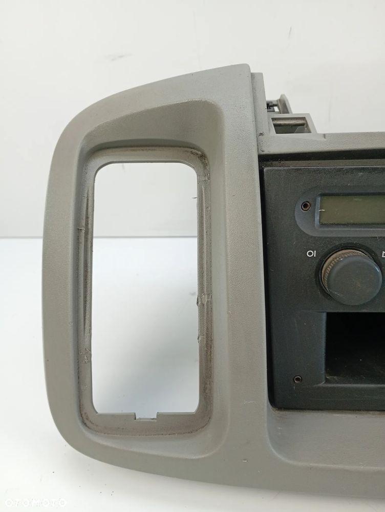 radio grundig ramka obudowa konsoli opel vivaro A - 2