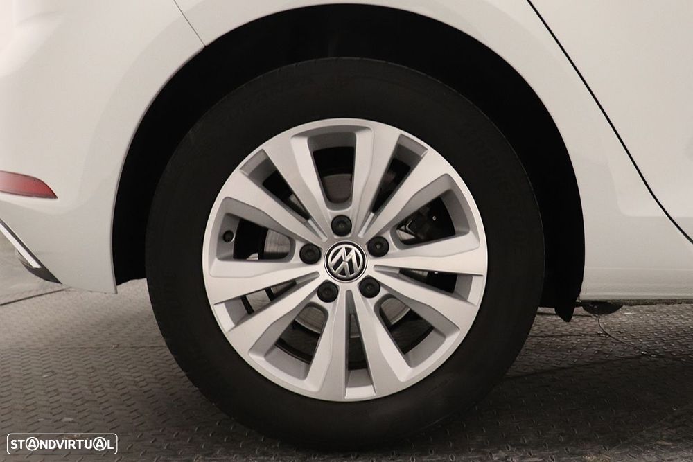 VW Golf 1.0 TSI Trendline Pack - 5