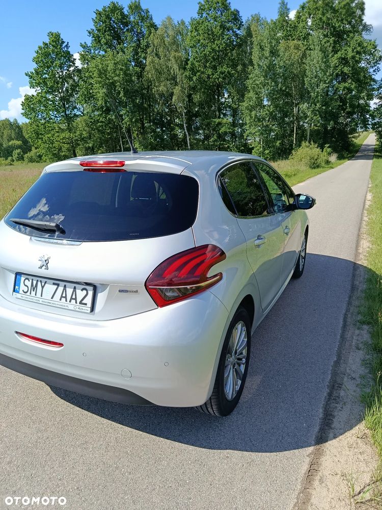 Peugeot 208 PureTech 110 Stop & Start Allure - 8