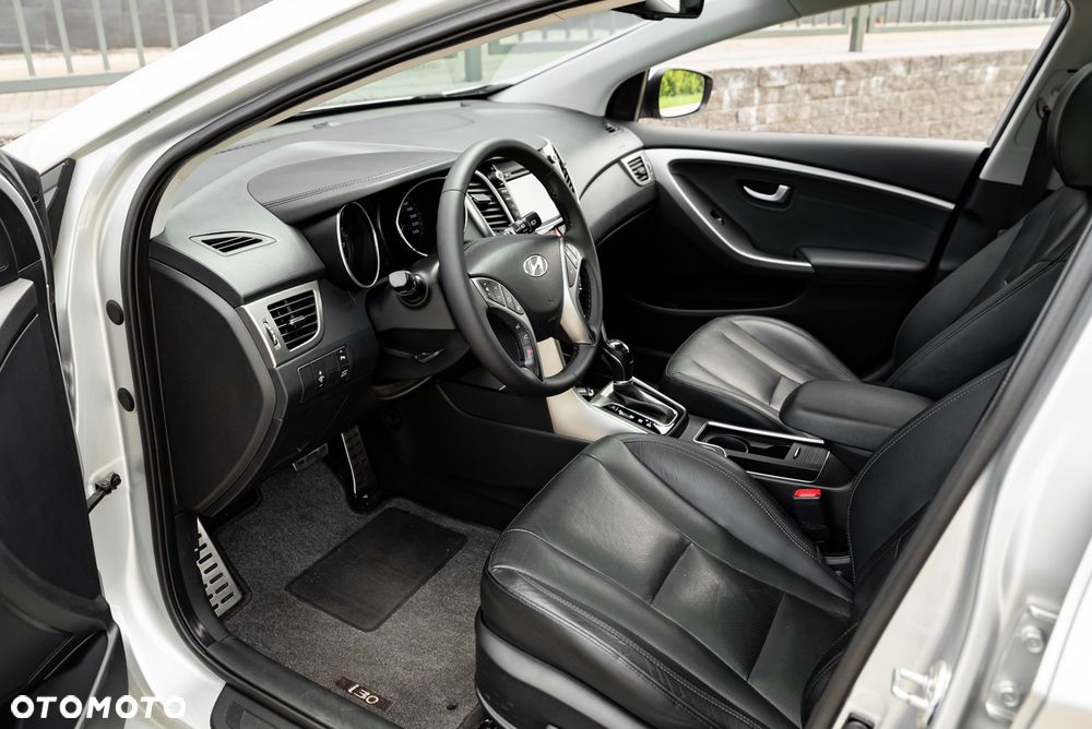 Hyundai i30 blue 1.6 GDI DCT Premium - 17