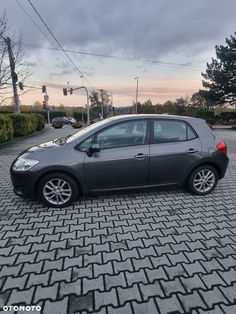 Toyota Auris - 4