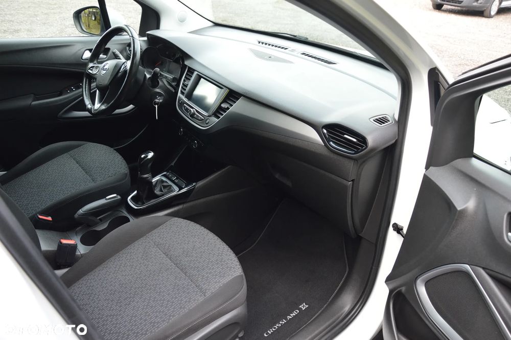 Opel Crossland X - 33