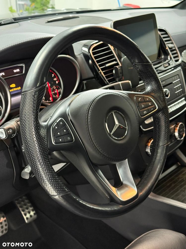 Mercedes-Benz GLS 500 4Matic 9G-TRONIC AMG Line - 12