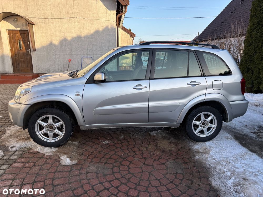 Toyota RAV4 2.0 D-4D 4x4 - 3