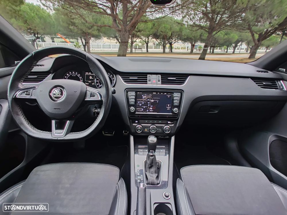 Skoda Octavia 2.0 TDI RS DSG - 18