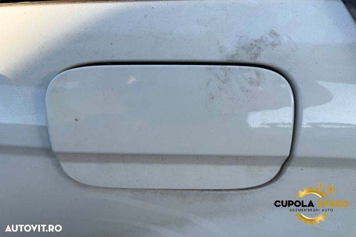 Usita rezervor cod culoare 650 Alb Calcit Mercedes-Benz C-Class W204/ - 1