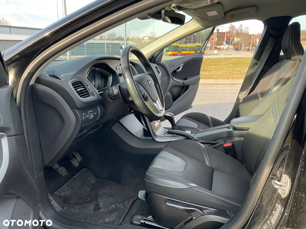 Volvo V40 D2 Drive-E SCR Momentum - 11