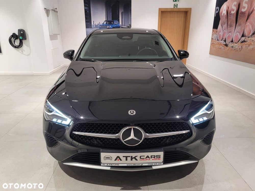 Mercedes-Benz CLA 200 7G-DCT - 3