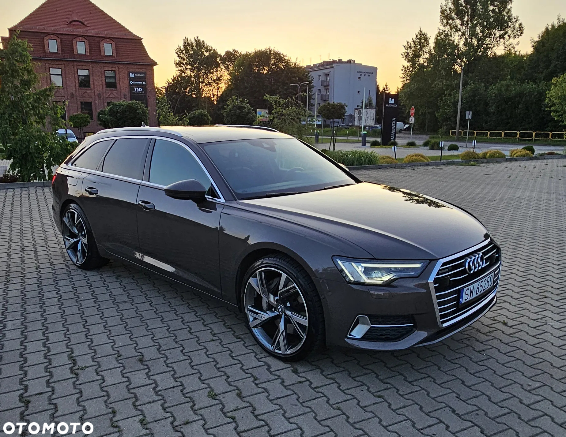Audi A6 Avant 55 TFSI quattro S tronic - 18