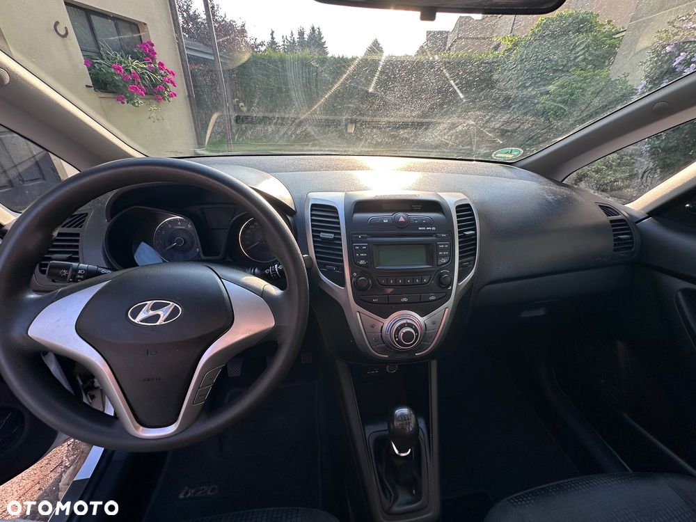 Hyundai ix20 1.4 Edition 20 - 23