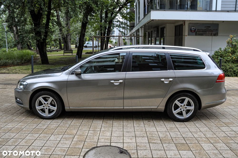 Volkswagen Passat - 2