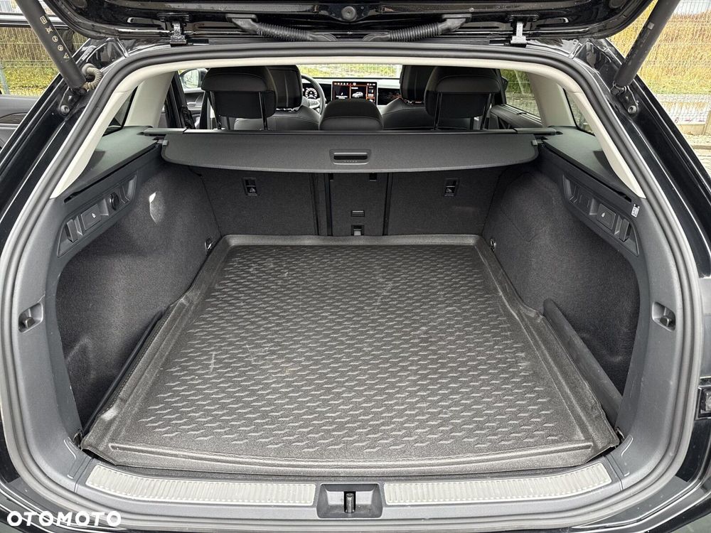 Volkswagen Passat 2.0 TDI SCR Elegance DSG - 30