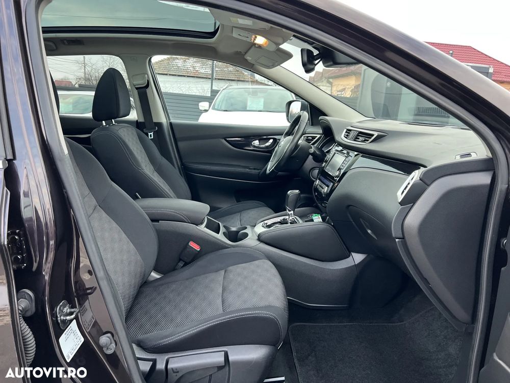 Nissan Qashqai 1.6 DCI Xtronic N-Connecta - 11