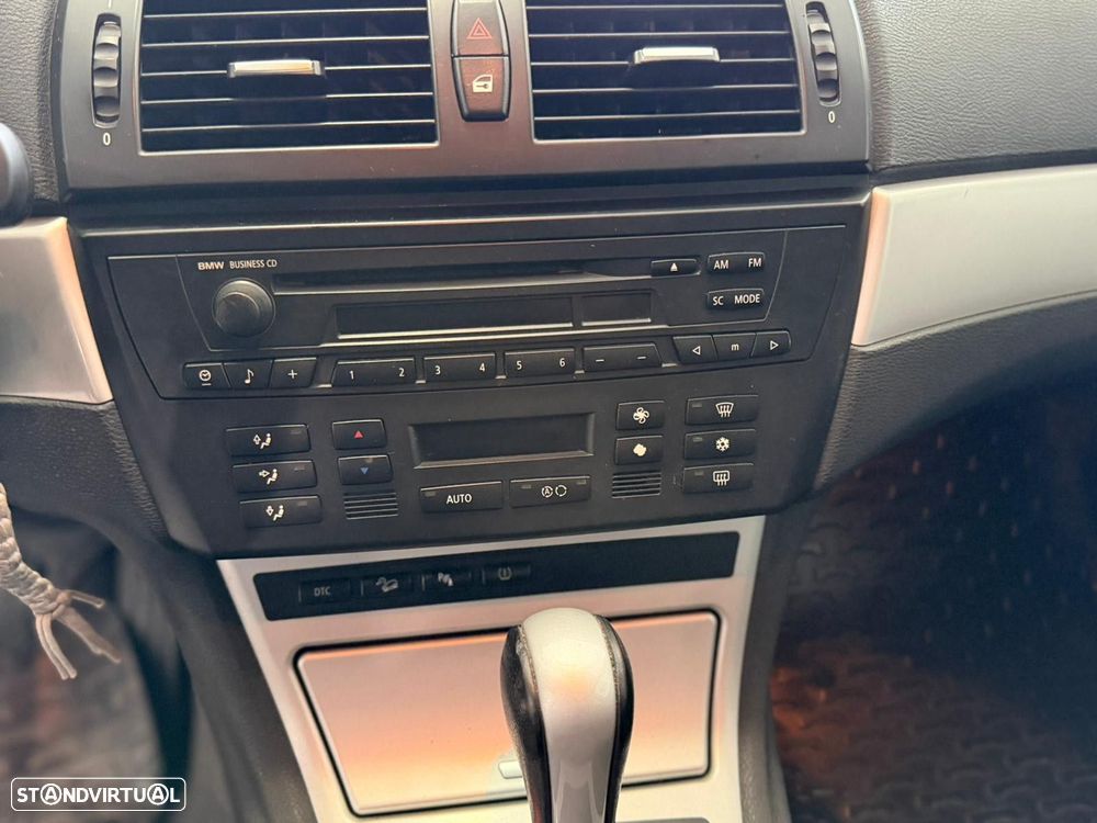 BMW X3 2.0 dA LifeStyle - 9