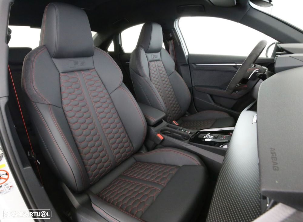Audi RS3 Limousine - 16