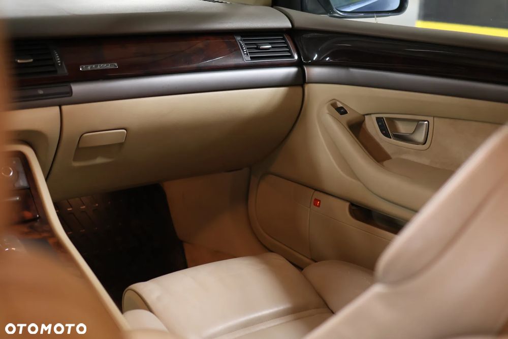 Audi A8 - 7