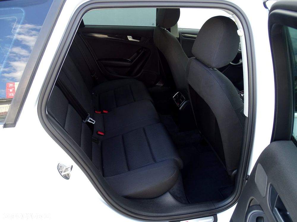 Audi A4 Avant 2.0 TDI DPF multitronic Ambiente - 15