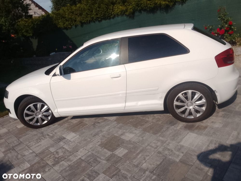 Audi A3 3-drzwiowe 1.6 Ambiente - 14