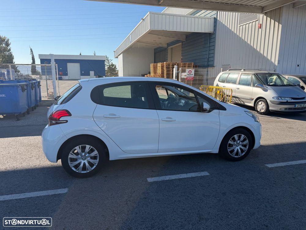 Peugeot 208 - 2