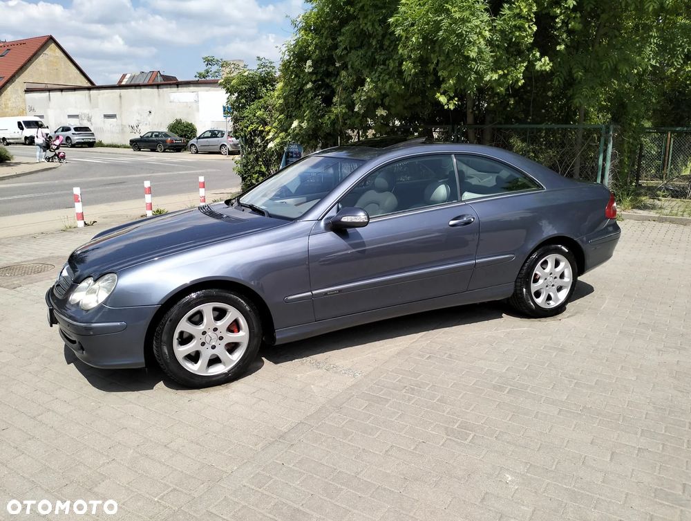 Mercedes-Benz CLK - 11