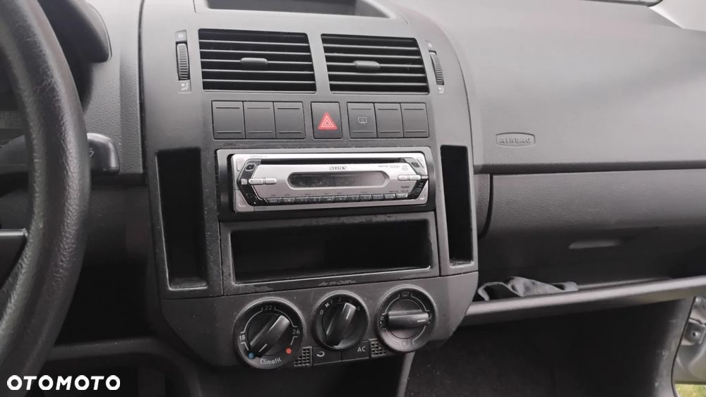 Volkswagen Polo 1.2 Comfortline - 4