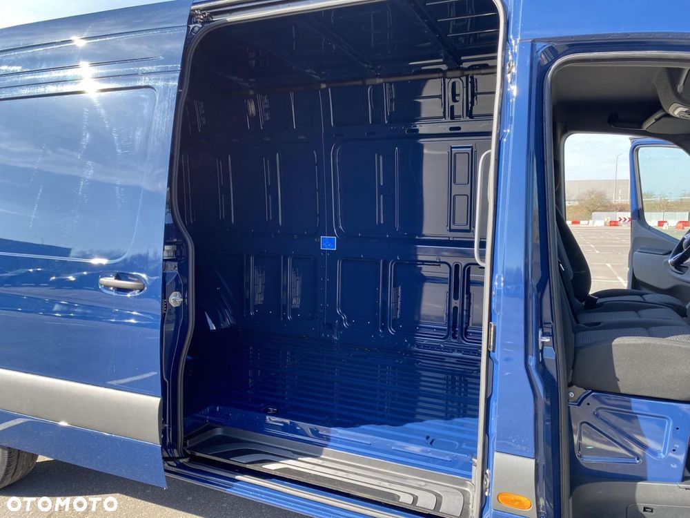Mercedes-Benz Sprinter - 18