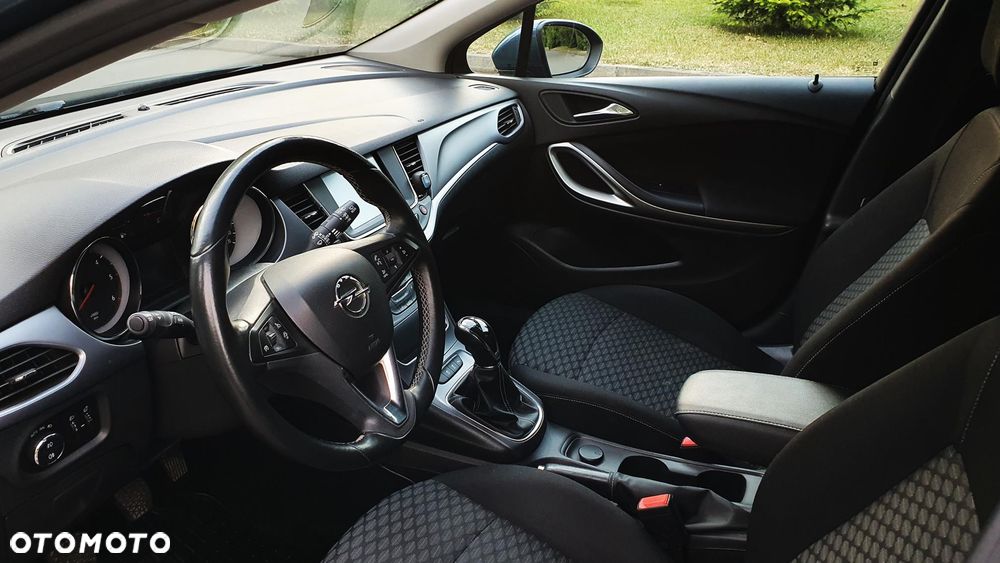 Opel Astra 1.6 CDTI Elite S&S - 9