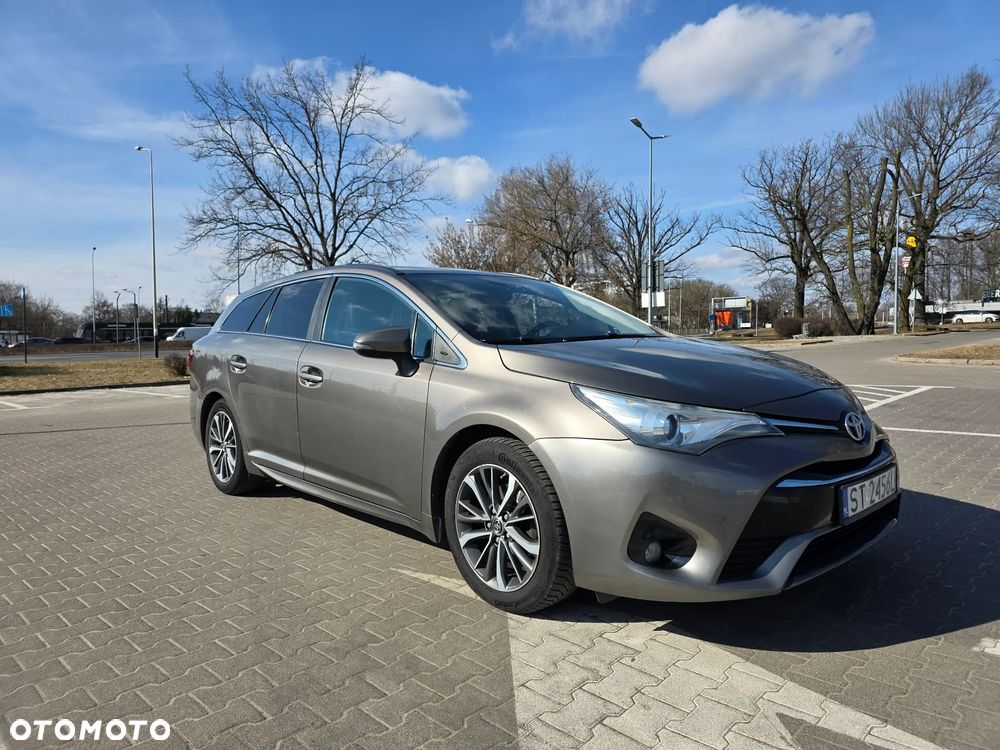 Toyota Avensis 1.8 Prestige MS - 1