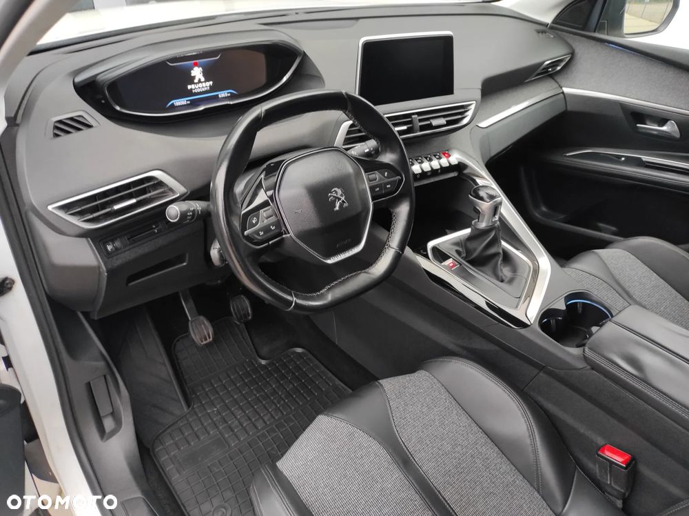Peugeot 5008 BlueHDI 130 Allure Pack - 21