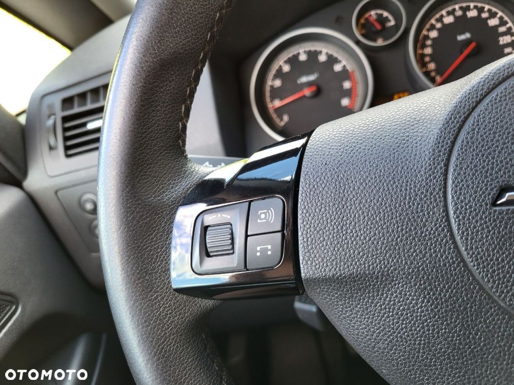 Opel Zafira - 32
