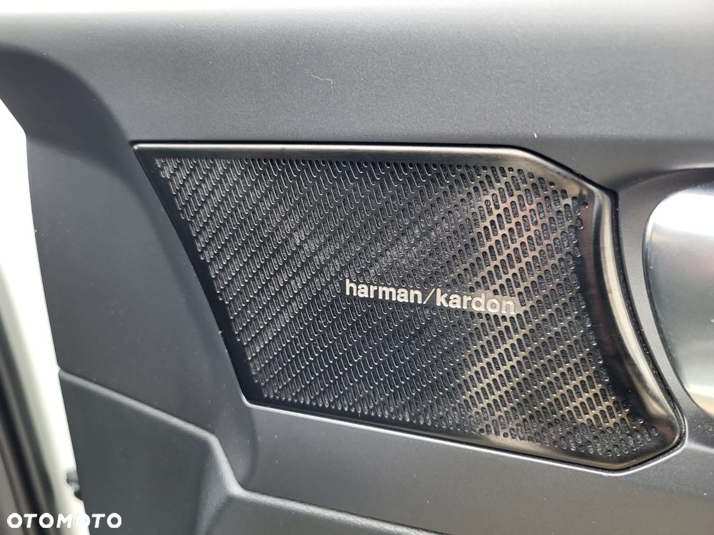 Volvo XC 40 D3 SCR Momentum - 17