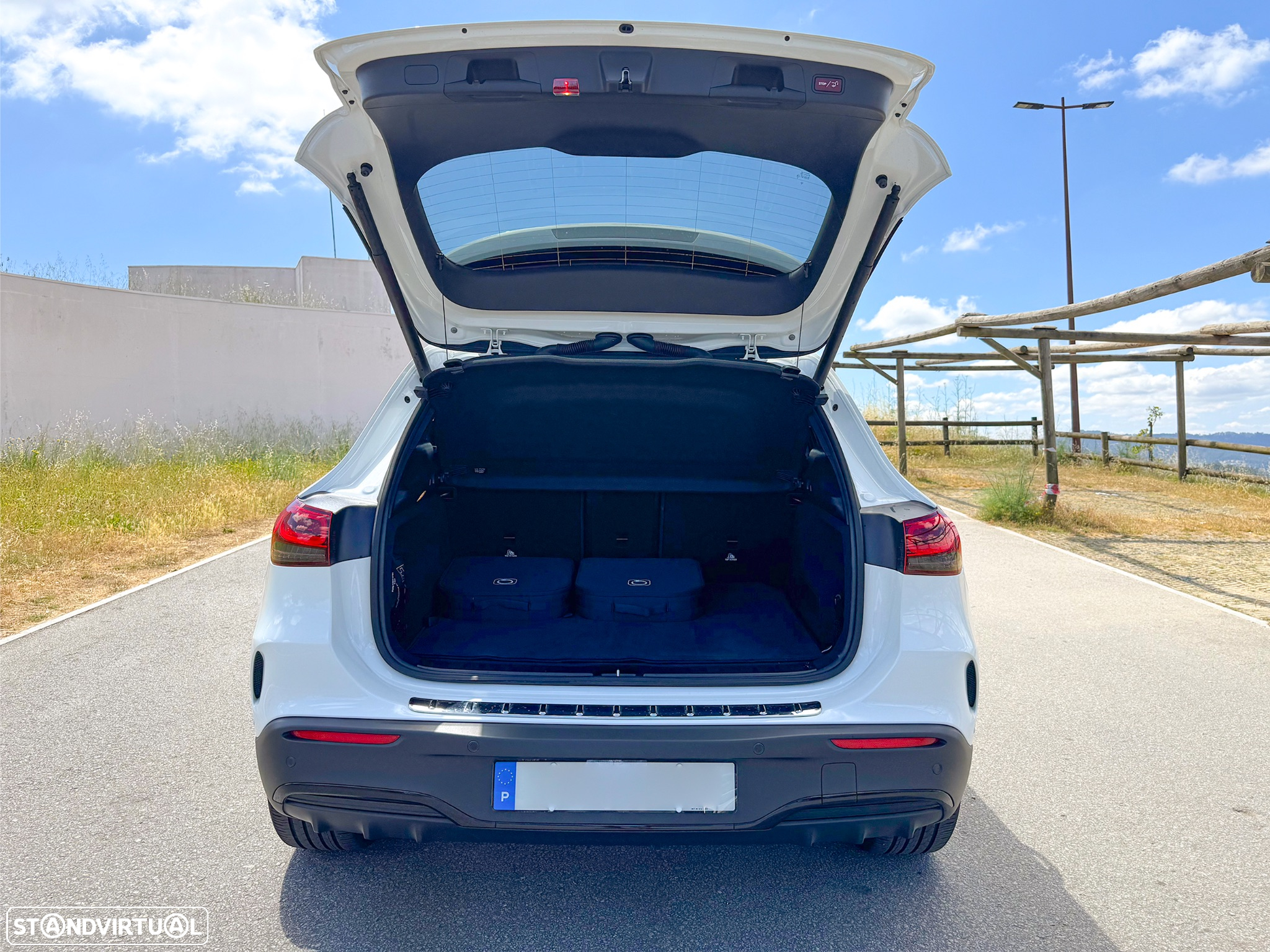 Mercedes-Benz EQA 250 AMG Line - 14