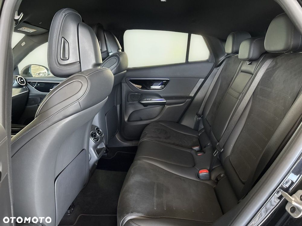 Mercedes-Benz GLC - 24