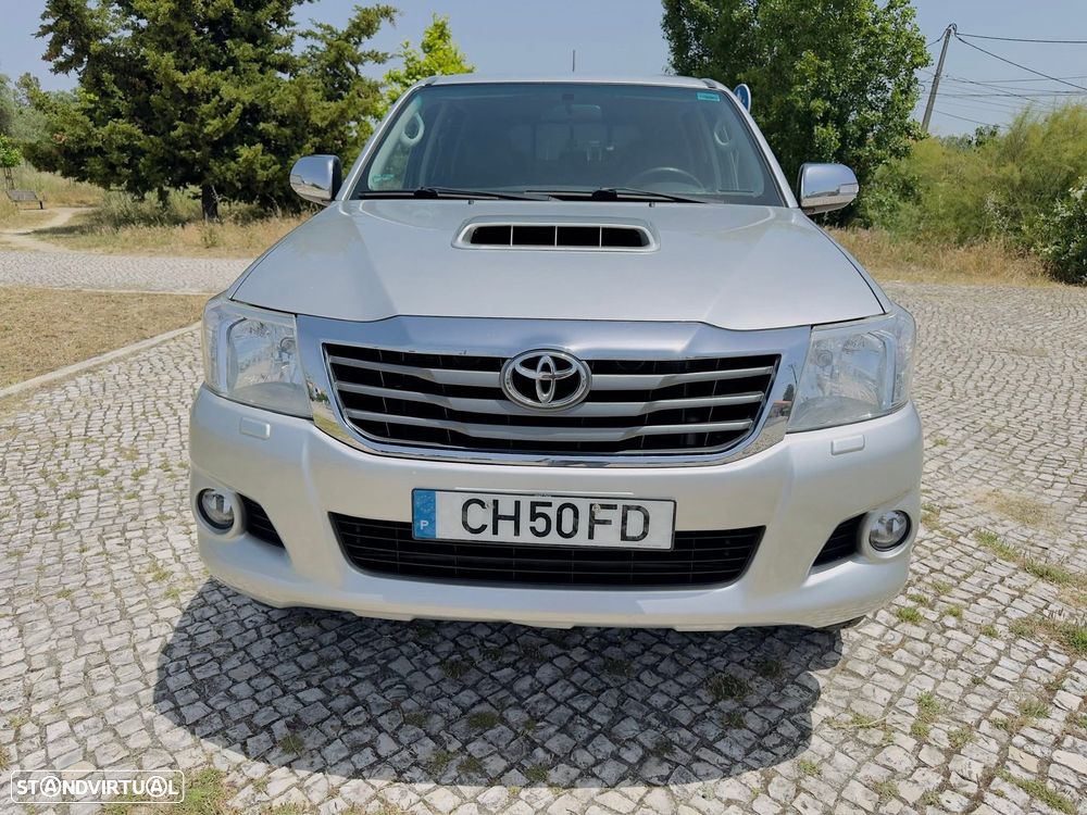 Toyota Hilux - 3