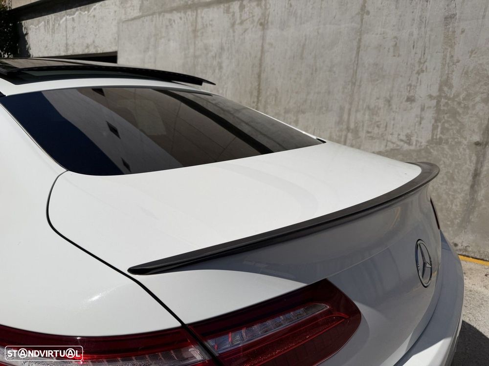Mercedes-Benz E 220 d AMG Line - 16